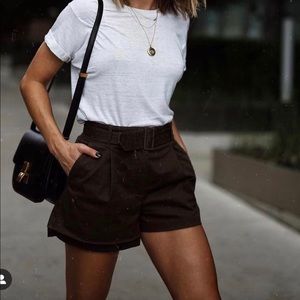 Aritzia Talula Olive green shorts size 6